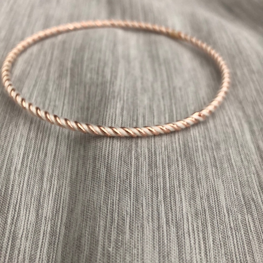 Set of 7 rose gold bangles - Picture 7 of 8